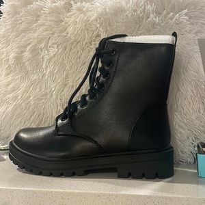 New Soda  wedge boot